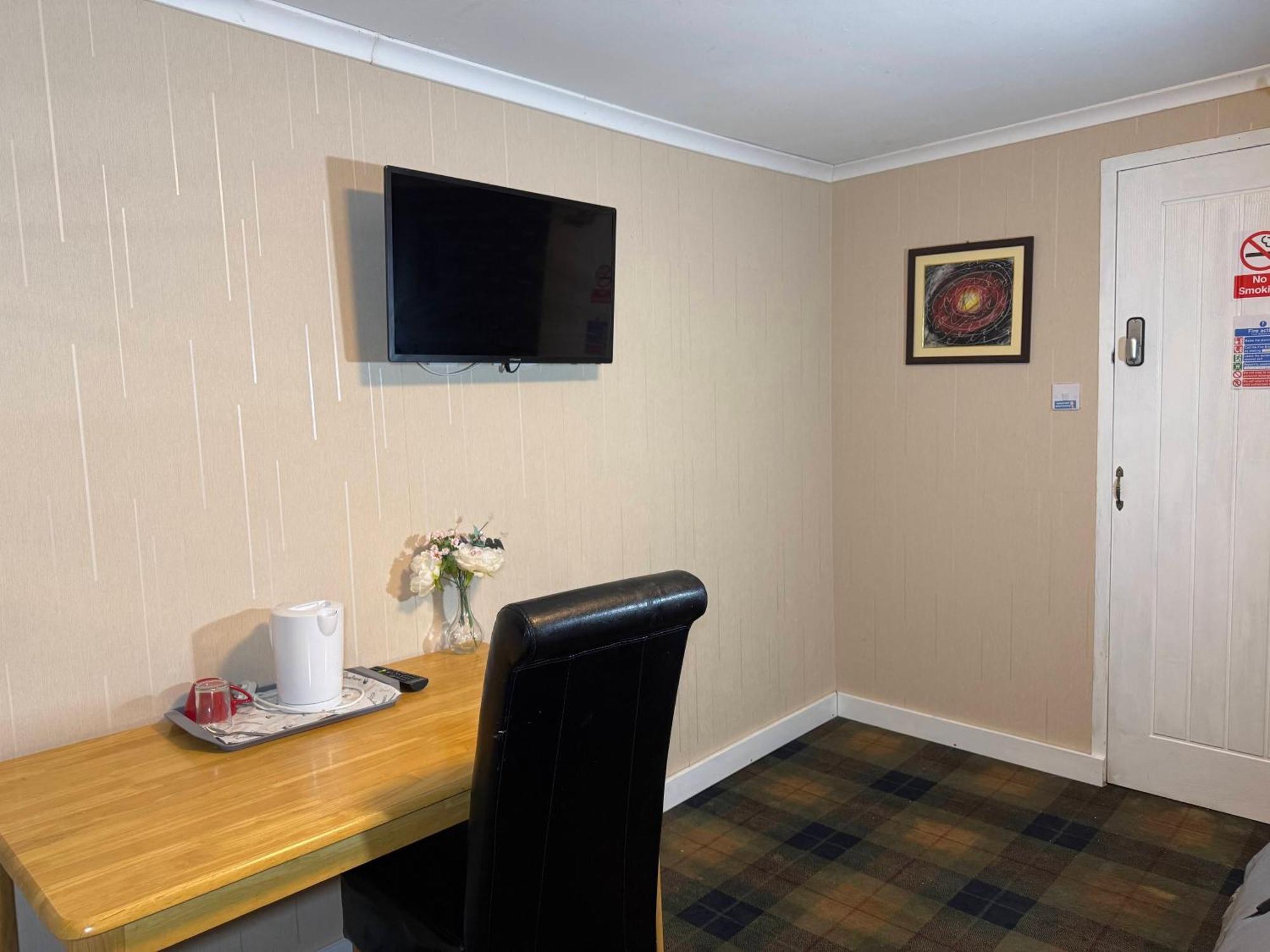 Self Check In Room Accommodation Only The Castle, Coldstream Exterior photo